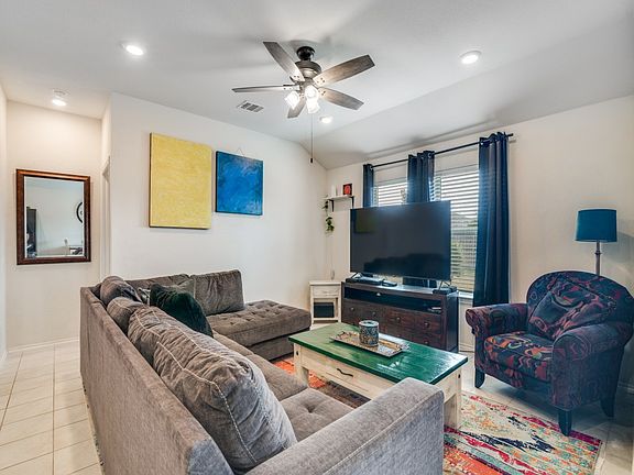 3rd image of 2431 Rosharon Dr