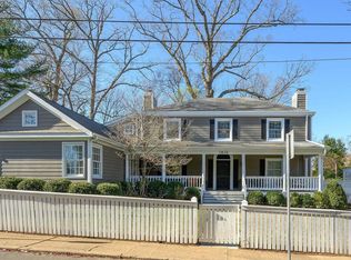 1810 Edgewood Ln, Charlottesville, VA 22903