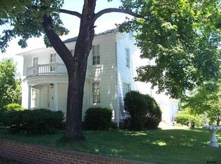 318 Cedar Rd, New Oxford, PA 17350