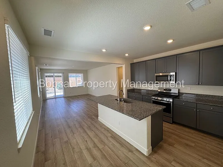 1064 Copper Hill Ave — Photo 7