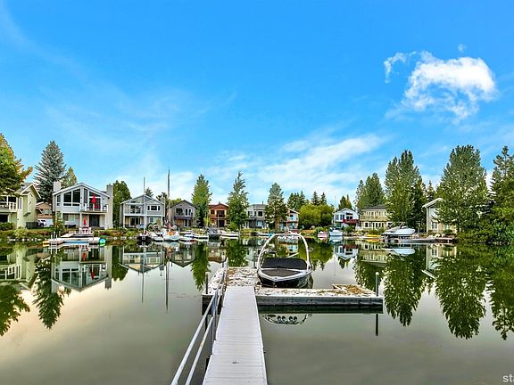 2nd image of 1887 Venice Dr