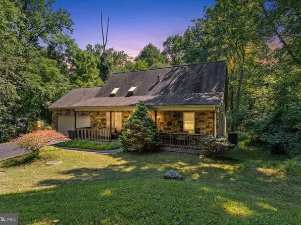 682 Woodburne Rd, Lewisberry, PA 17339