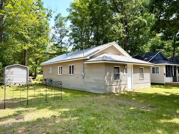 412 Kenwood Ave, Roscommon, MI 48653