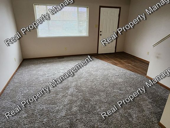 3rd image of 5177 Plaza Ave