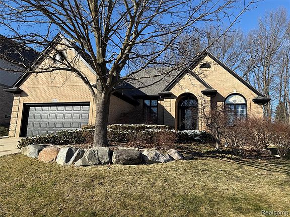 2nd image of 1809 Cloverdale Dr