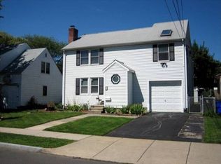 86 Thomas St, West Hartford, CT 06119