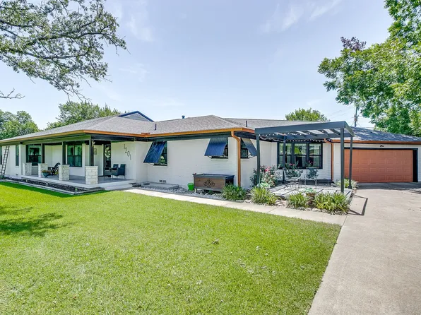 1201 W Westhill Dr, Cleburne, TX 76033
