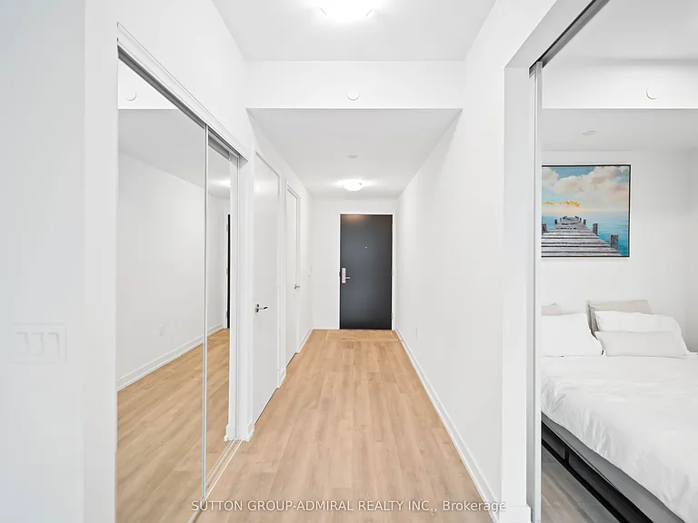 158 Front St E #812 — Photo 16