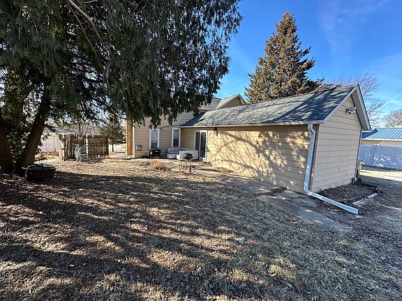 4th image of 624 W Lincolnway Rd