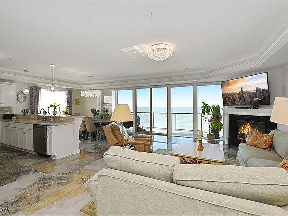 5th image of 9521 Larimar Dr #9521