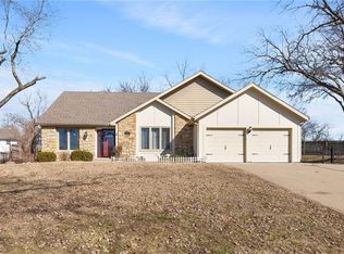 6525 Pflumm Rd, Shawnee, KS 66216