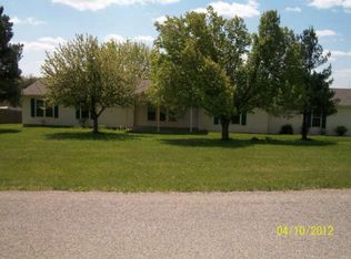 15131 S Perry Rd, Laurelville, OH 43135