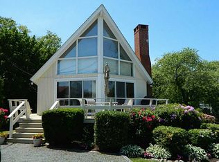 123 Colonel John Gardner Rd, Narragansett, RI 02882