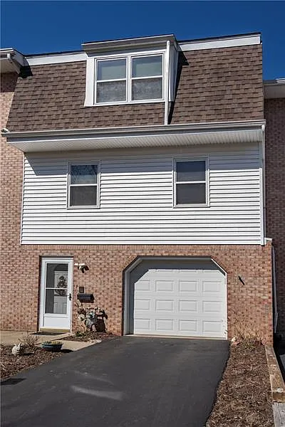 1704 Parsonage Ln photo 1