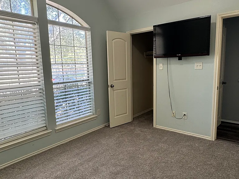 10902 Brighton Gardens Dr — Photo 5