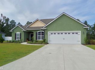 276 Deerwood Village Dr, Woodbine, GA 31569