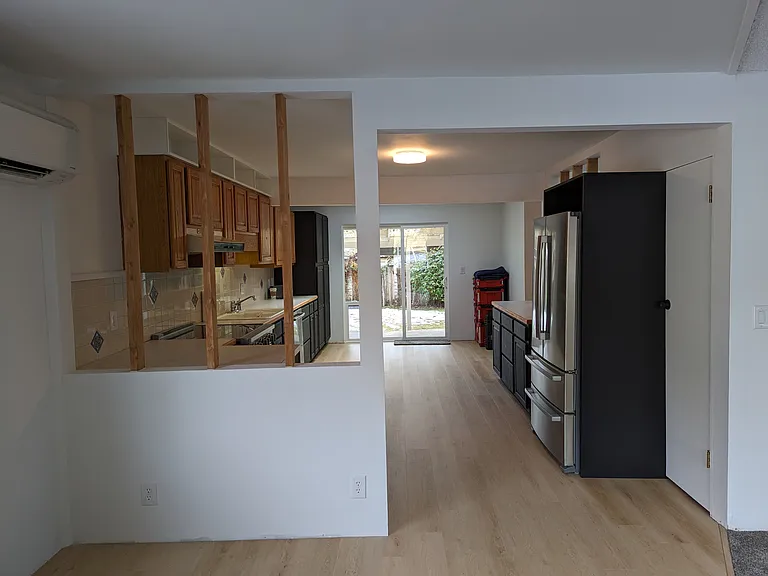 2428 Yew Street Rd — Photo 5
