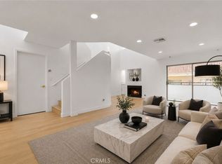 6036 Hazelhurst Pl APT C, North Hollywood, CA 91606