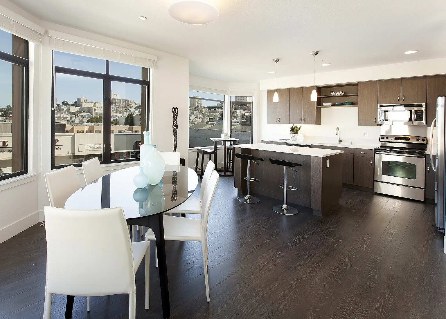 Pacific Terrace — Photo 3
