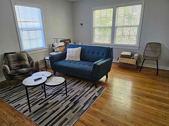 4th image of 810 N Duval St APT C