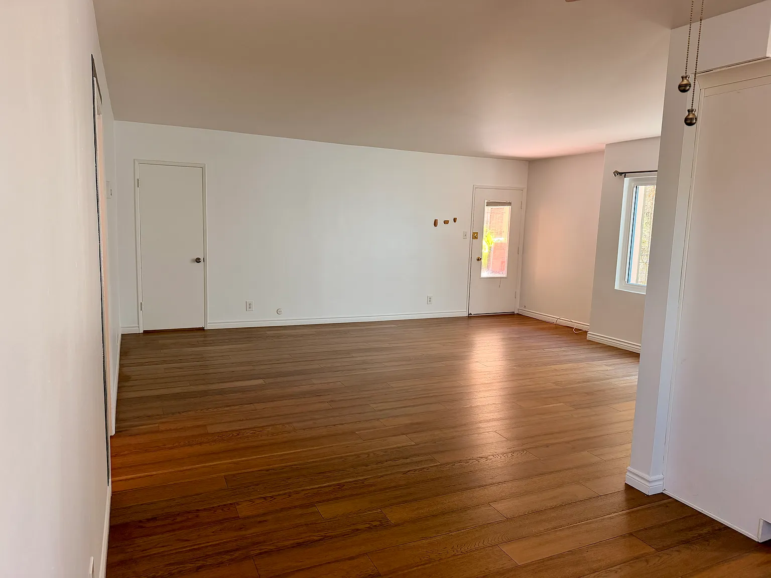 2 bed, 1000 sqft, $2,849 — Photo 4