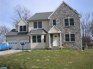 209 W Forrestview Rd, Brookhaven, PA 19015