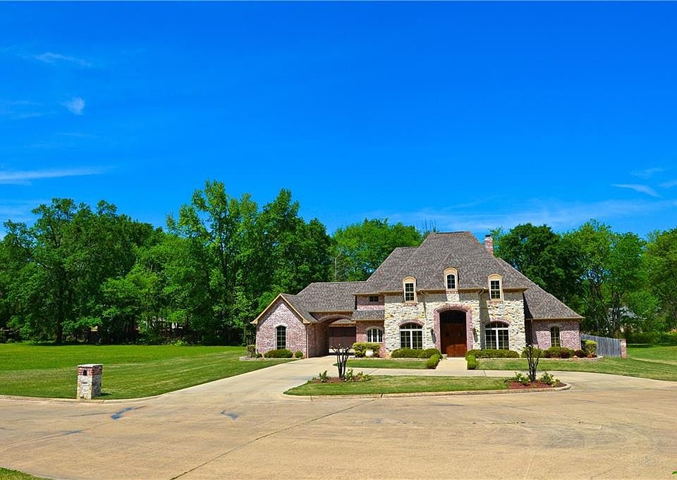 1st image of 907 Fleming Dr