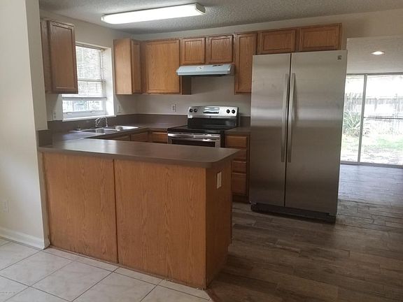 5th image of 222 Mercury Dr