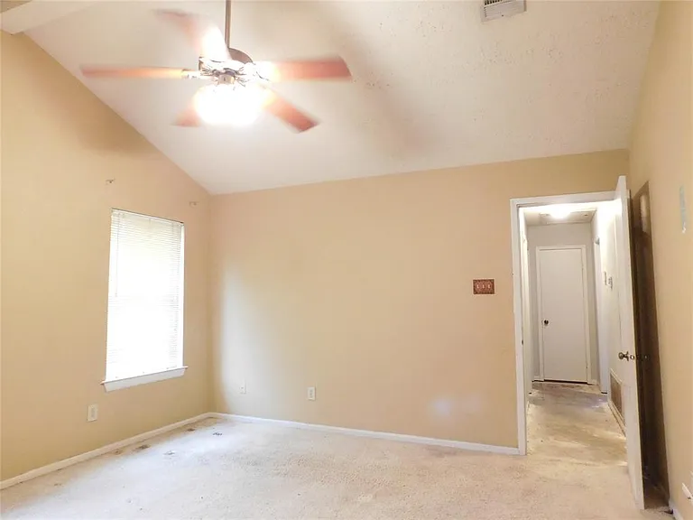 2814 Cumberland Dr — Photo 4