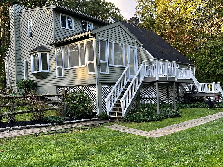 2677 Boston Post Rd #A — Photo 2