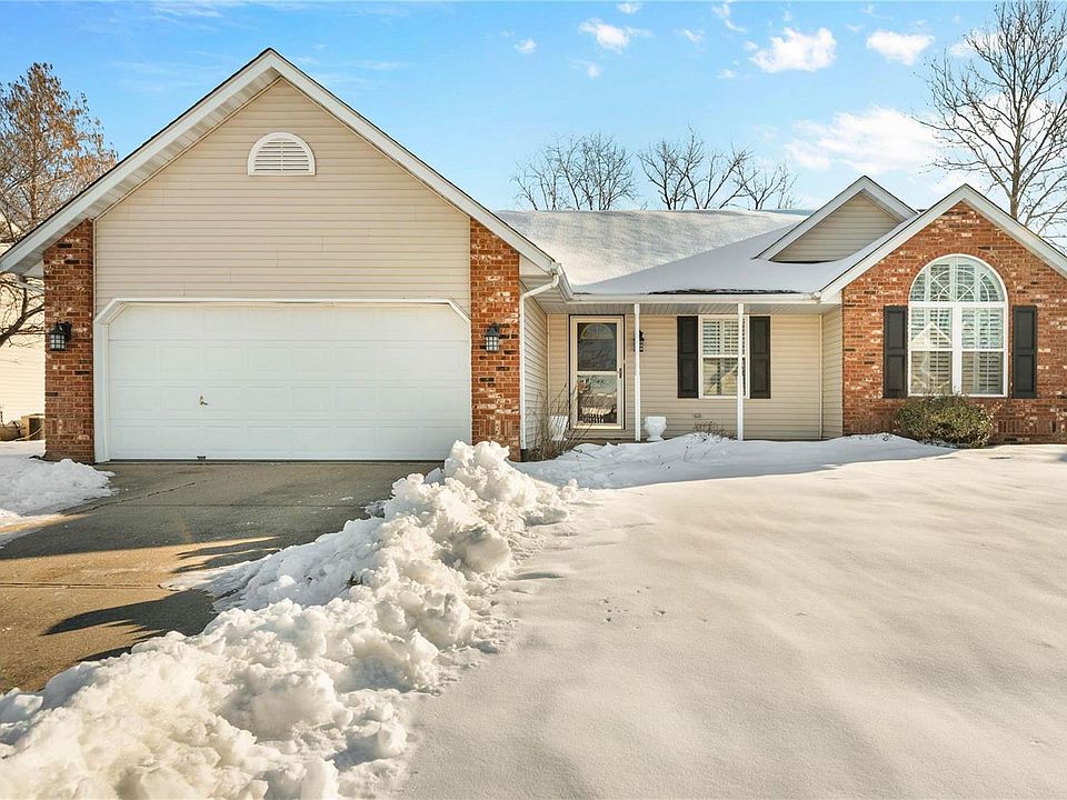 1st image of 1064 Meadow Lake Dr