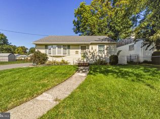 301 Grand Ave, Blackwood, NJ 08012