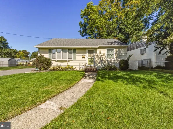 301 Grand Ave, Blackwood, NJ 08012