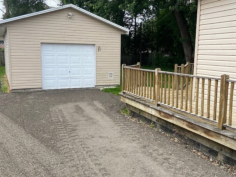 267 Rayners Rd — Photo 19