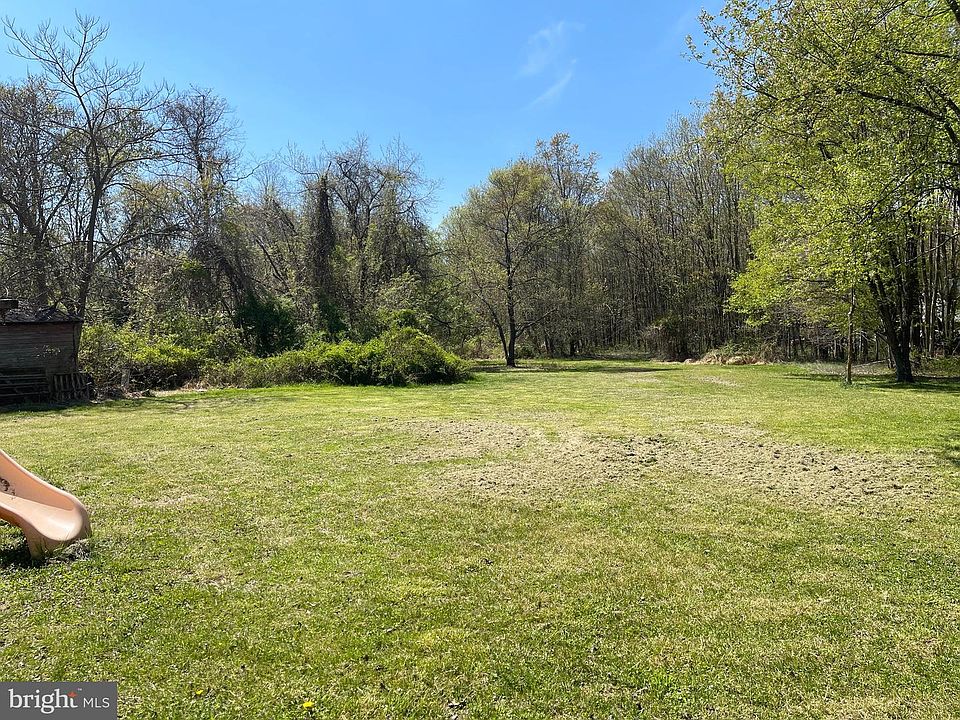 2nd image of 831 Union Church Rd