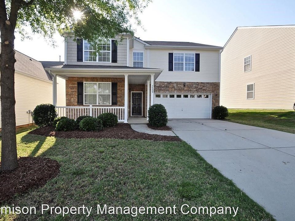 1st image of 7523 Carrington Forest Ln