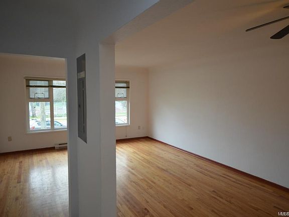 3rd image of 452 Craigflower Rd #450
