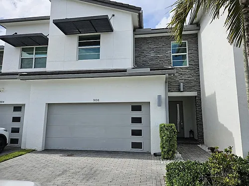 9108 Kingsmoor Way Photo 1