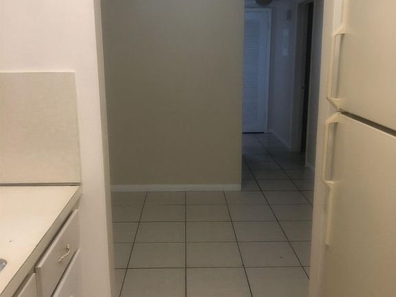5th image of 4928 Hollywood Blvd APT 18