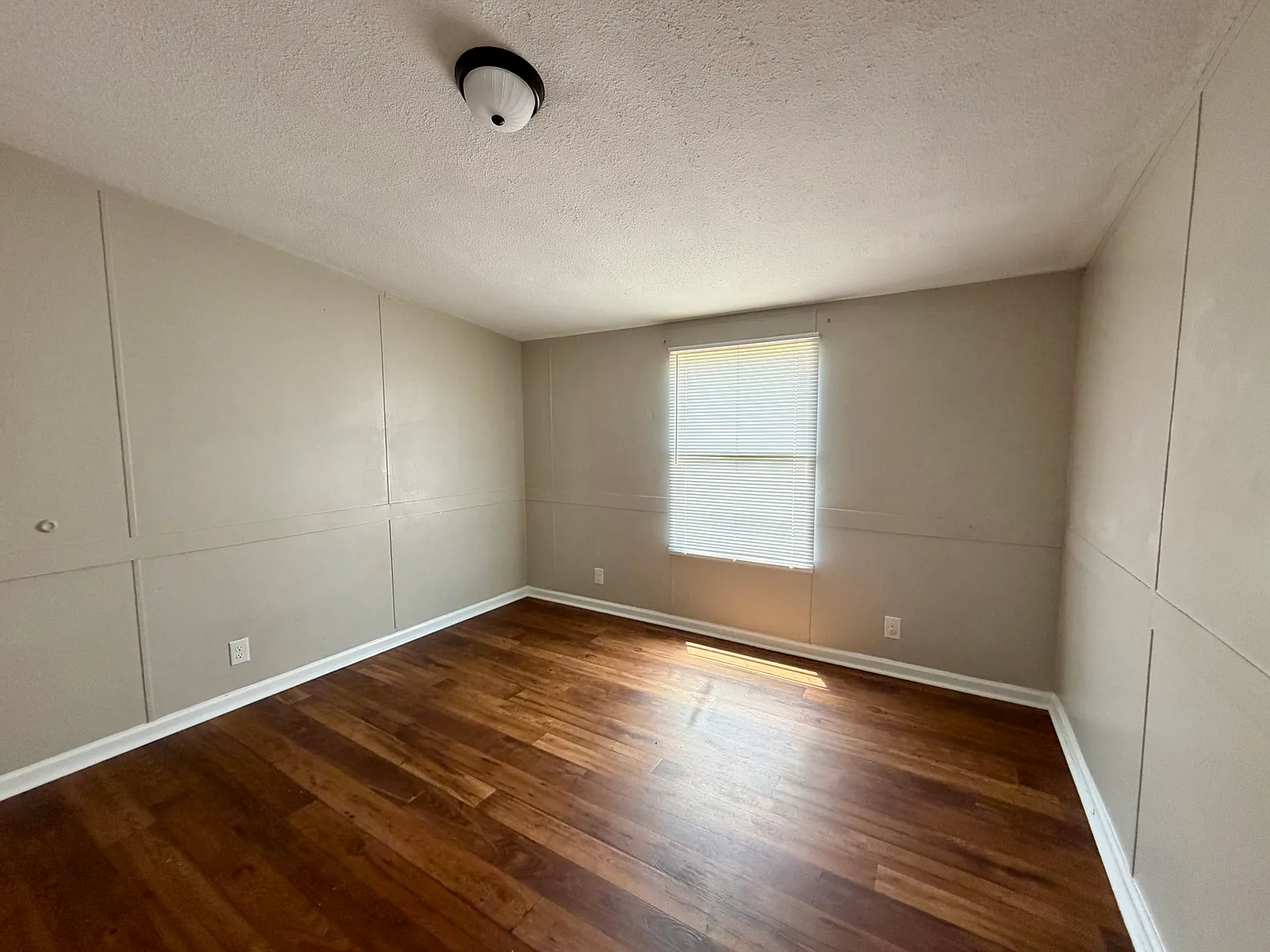 3 bed, $1,295 — Photo 4