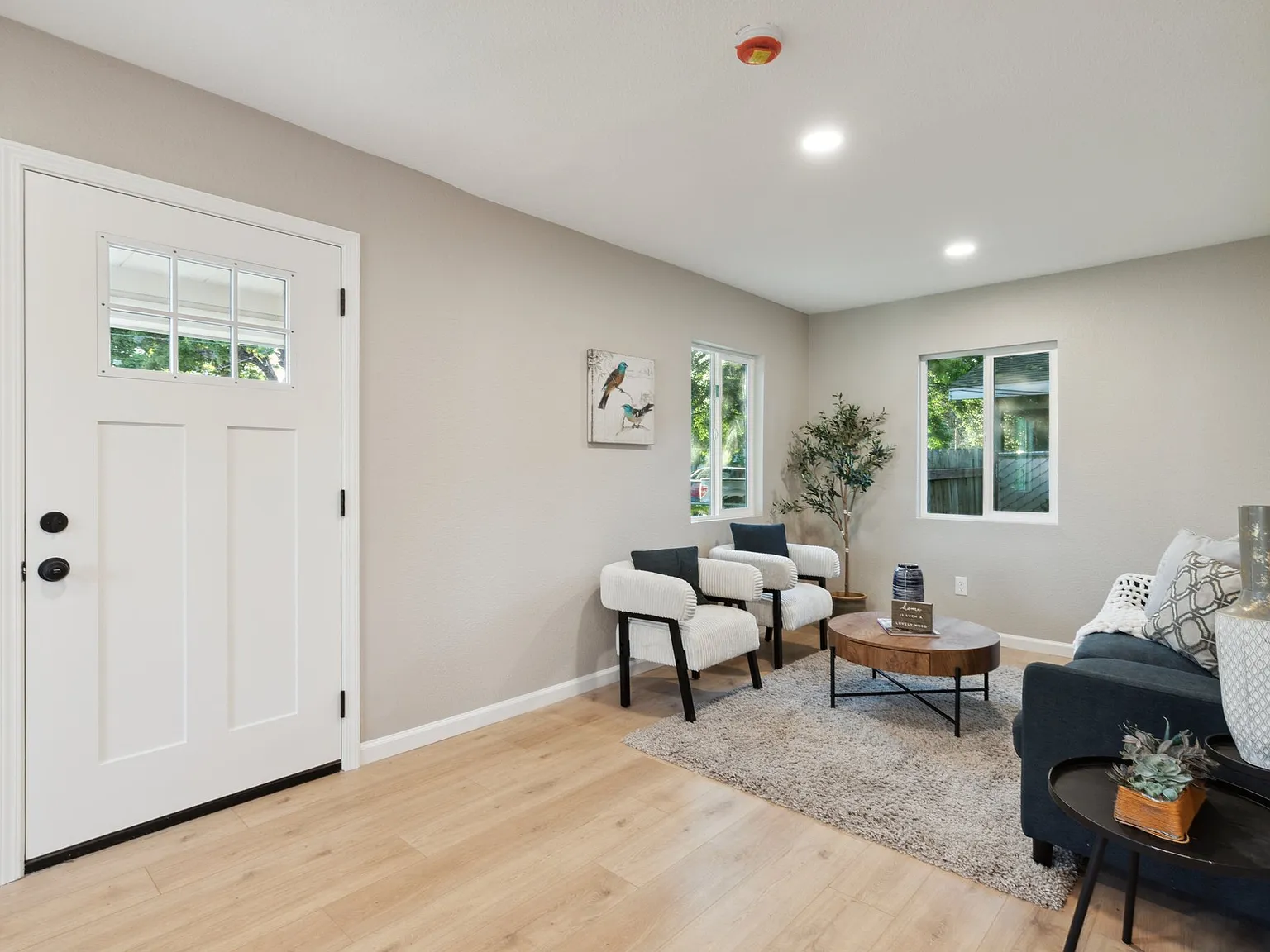 3 bed, 1500 sqft, $2,450 — Photo 3