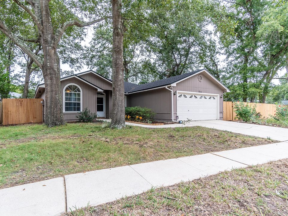 1st image of 7844 Macdougall Dr