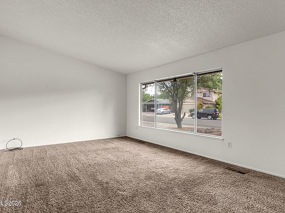 4th image of 1101 Alta Vista Dr
