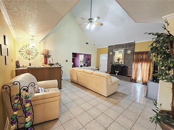 4th image of 7301 Farwood Dr