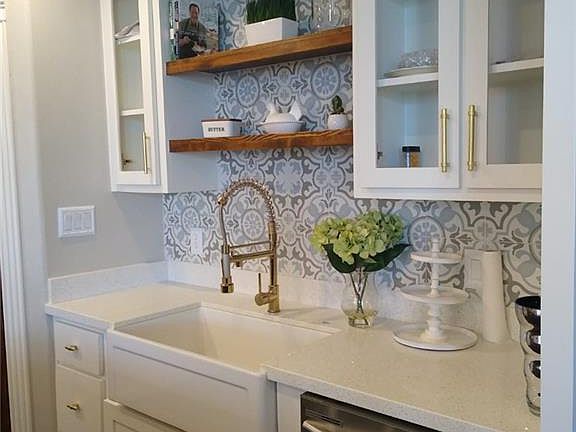 5th image of 4512 Adare St
