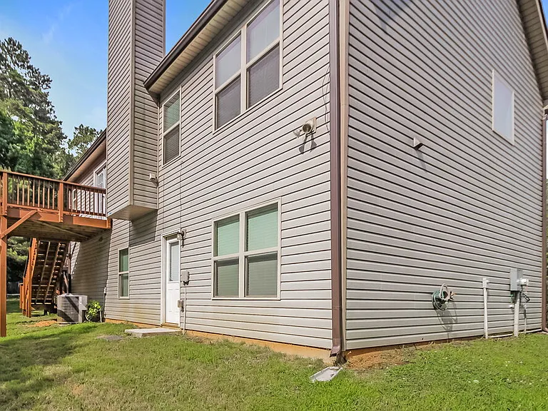 207 Depot Ln — Photo 17