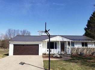 1913 Bodenhafer Dr, Kendallville, IN 46755