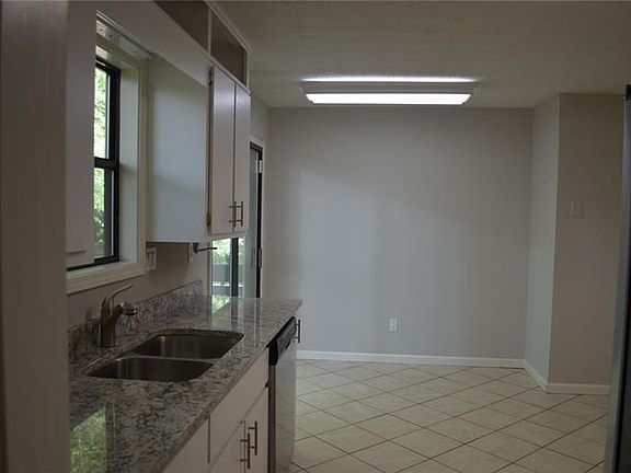 3rd image of 2611 Deer Isle Cv