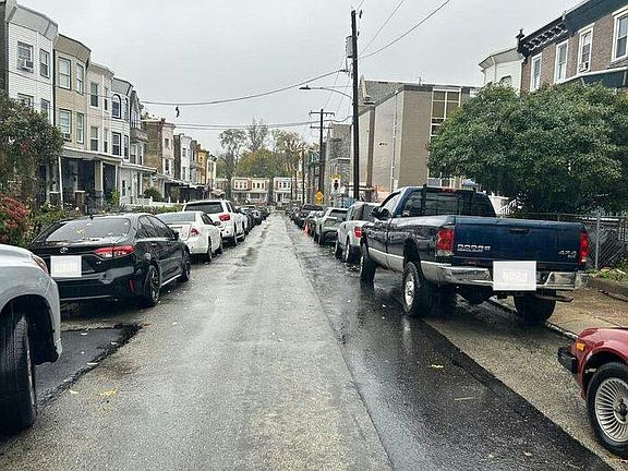 4th image of 37 W Rockland St
