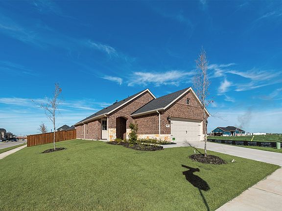4th image of 1703 Sandy Pond St